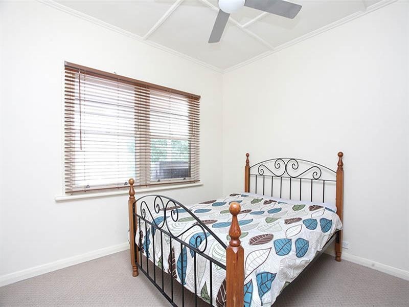 2 Barnard Street, Clare SA 5453