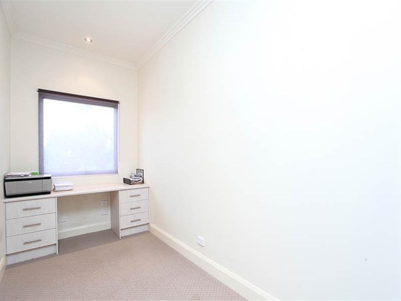2 Barnard Street, Clare SA 5453