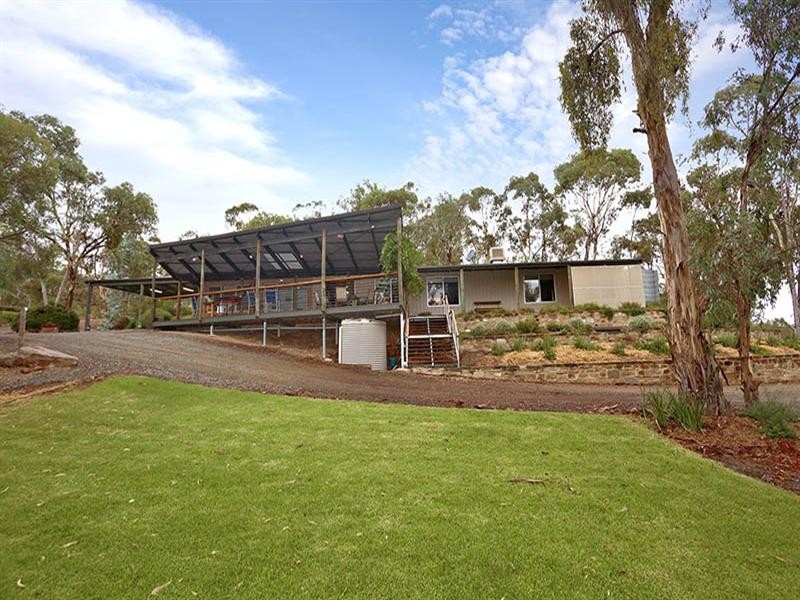 23 Warenda Road, Clare SA 5453