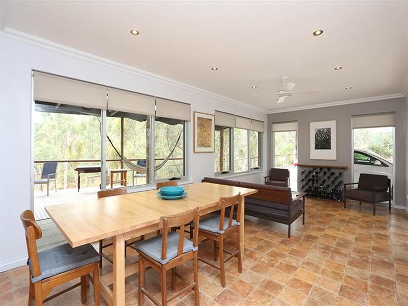 23 Warenda Road, Clare SA 5453