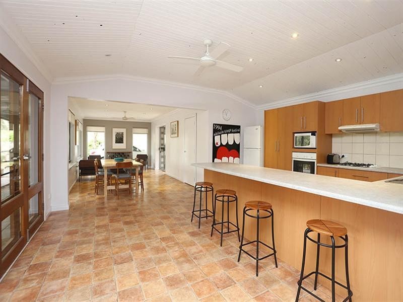 23 Warenda Road, Clare SA 5453