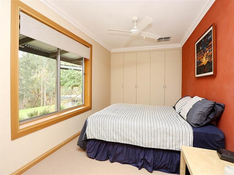 23 Warenda Road, Clare SA 5453