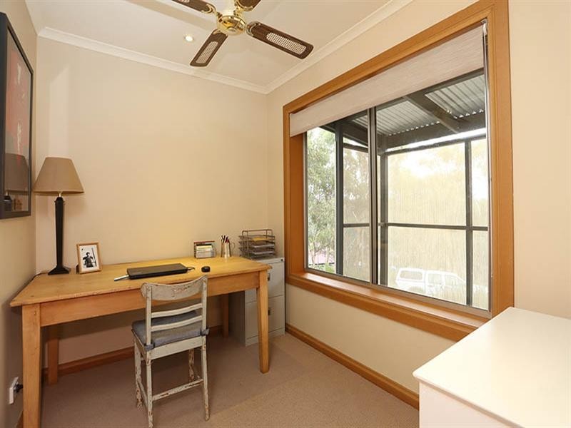 23 Warenda Road, Clare SA 5453