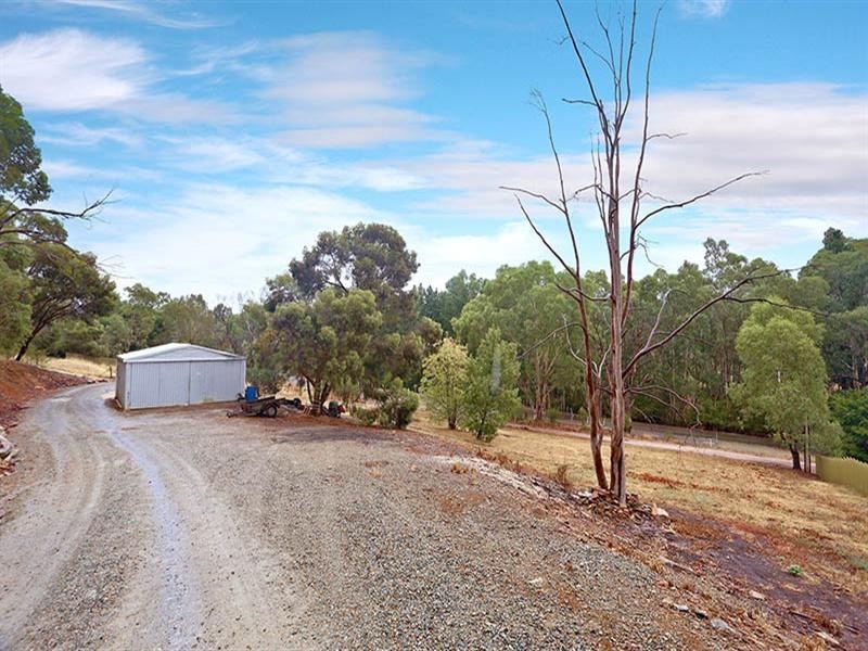 23 Warenda Road, Clare SA 5453
