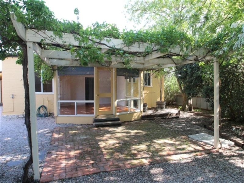 20 Gleeson Street, Clare SA 5453