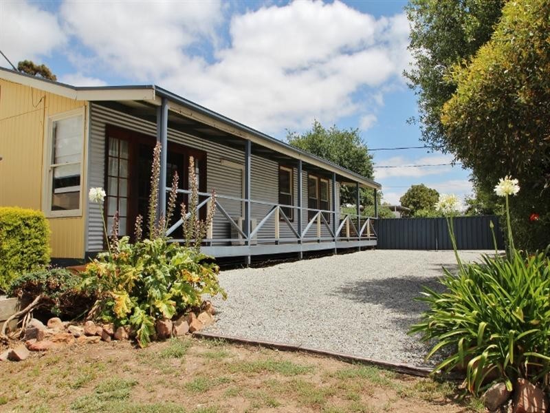 28 Kelly Street, Clare SA 5453