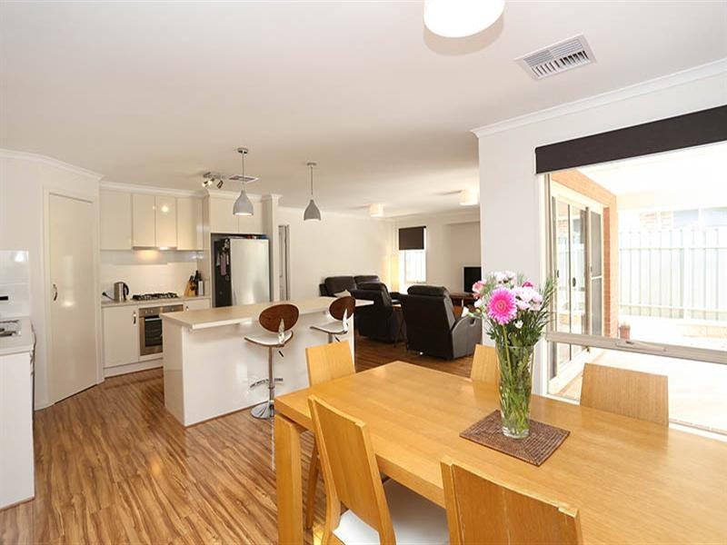 16 Pandappa Drive, Clare SA 5453