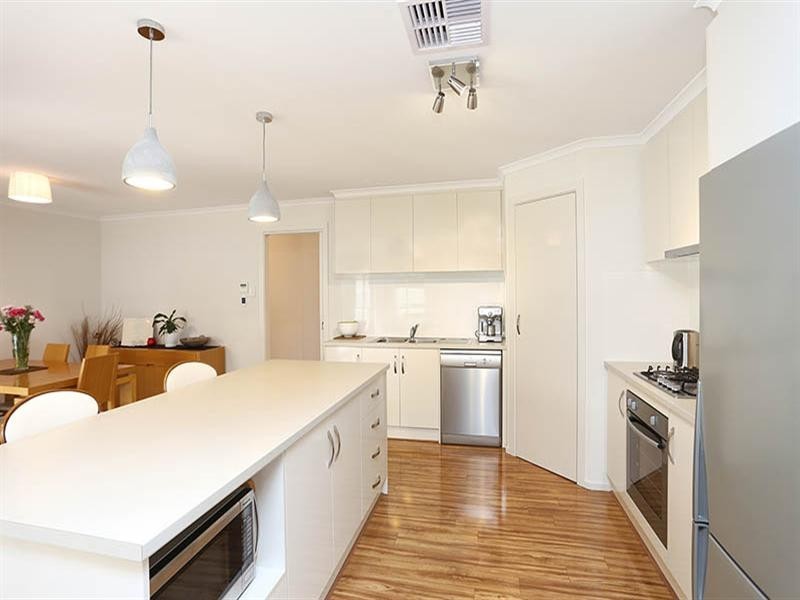 16 Pandappa Drive, Clare SA 5453