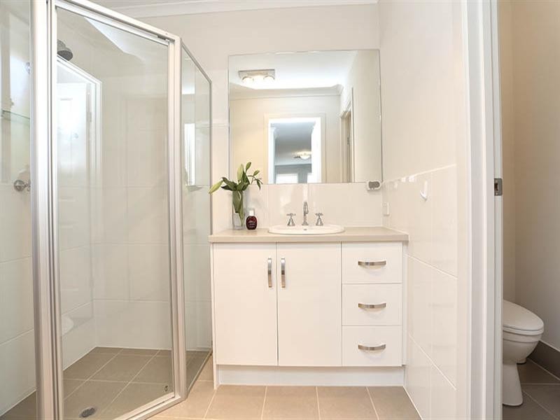 16 Pandappa Drive, Clare SA 5453