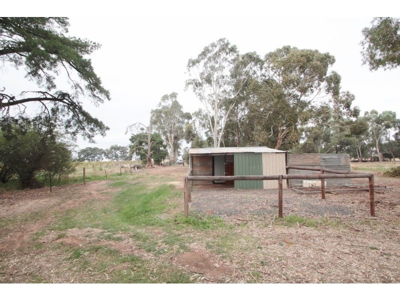 176 Stradbrooke Road, Clare SA 5453