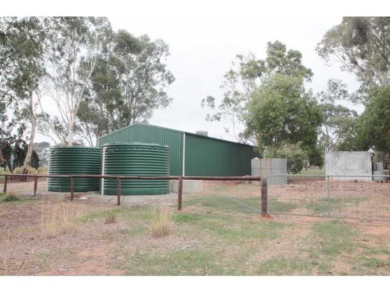 176 Stradbrooke Road, Clare SA 5453