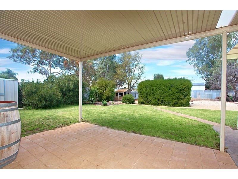 8 Ralli Street, Balaklava SA 5461