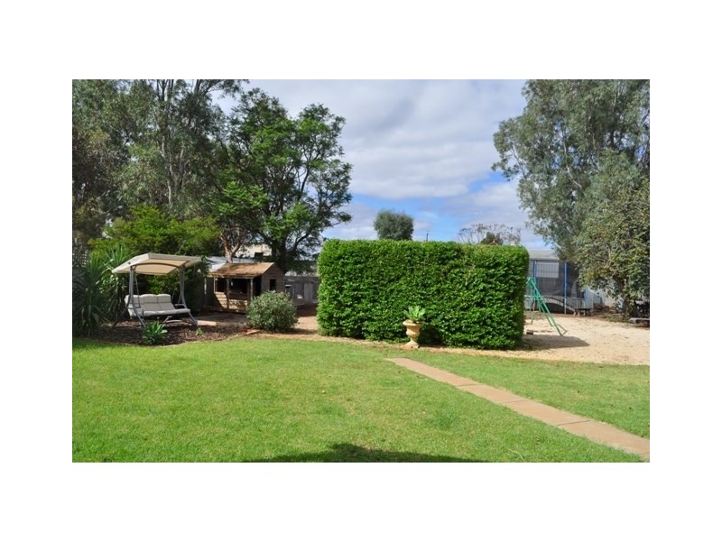 8 Ralli Street, Balaklava SA 5461