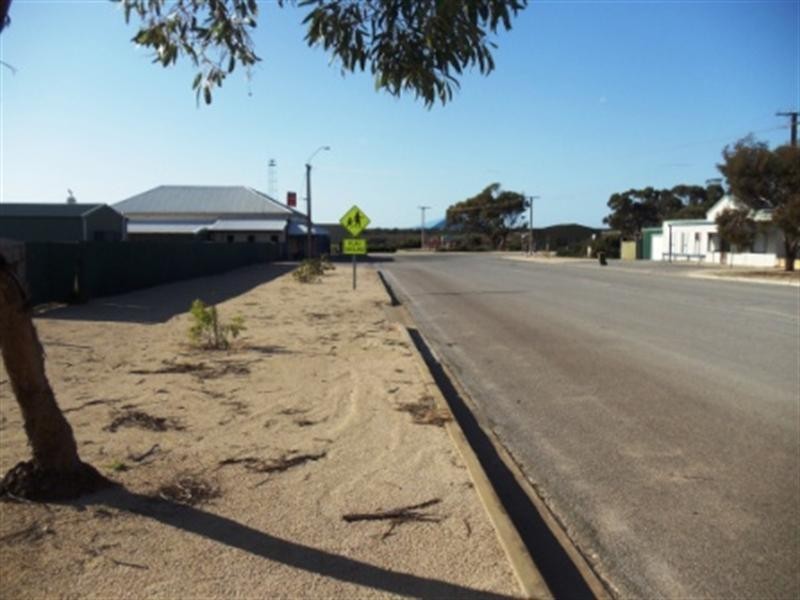 28 Gardner Street, Price SA 5570