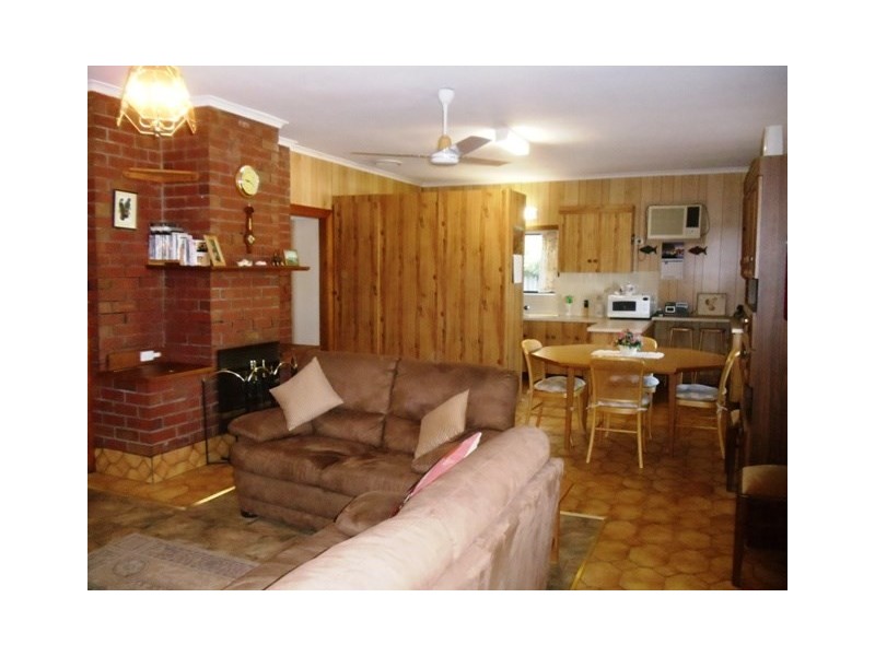 20 Yelta Street, Port Clinton SA 5570