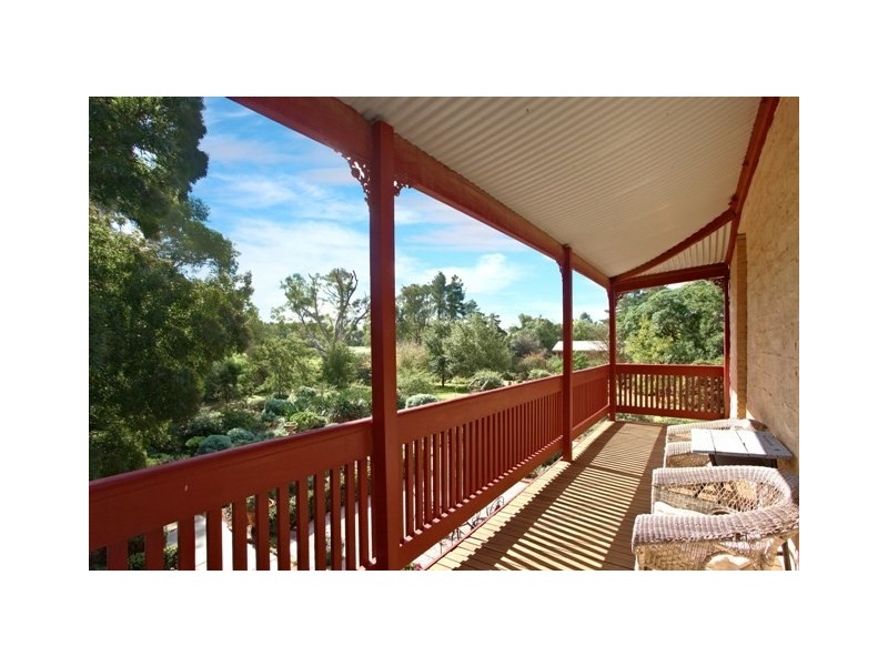 6 Copper House Street, Burra SA 5417