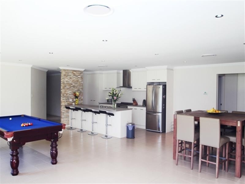 4 Tamblyn Street, Clare SA 5453