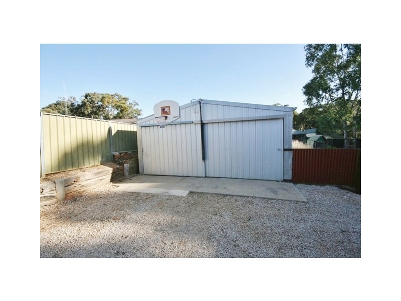 28 Blyth Road, Clare SA 5453