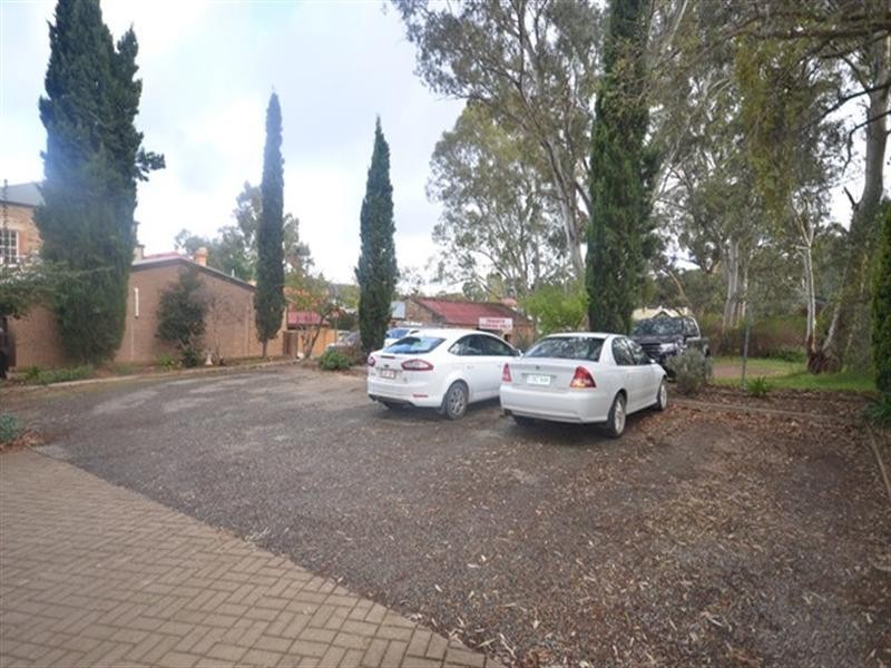 31 Old North Road, Clare SA 5453