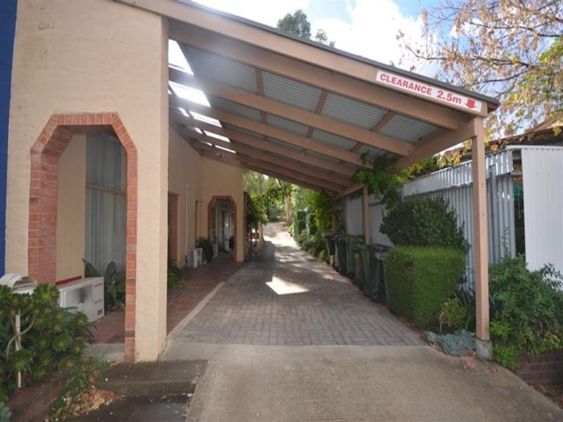 31 Old North Road, Clare SA 5453