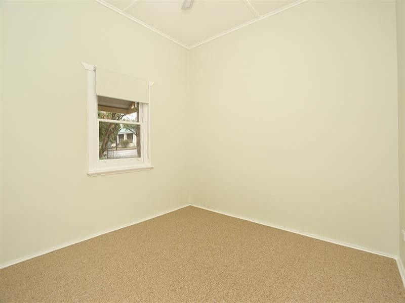 24 Kingston Street, Burra SA 5417