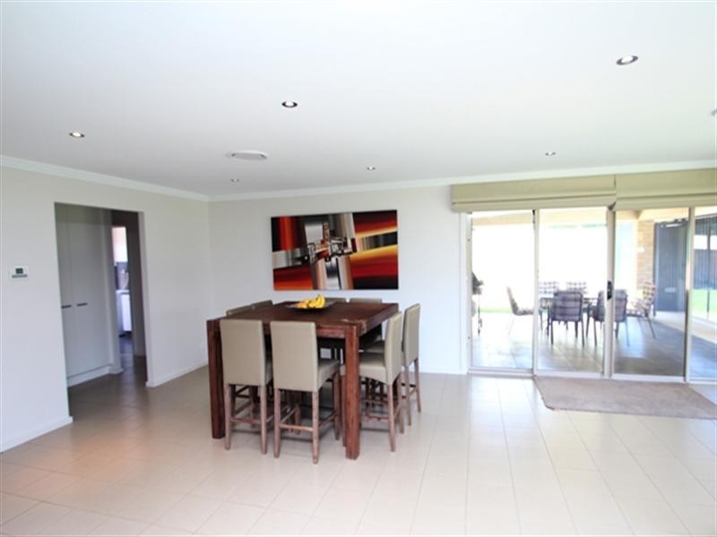 4 Tamblyn Street, Clare SA 5453
