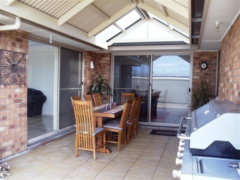 1 Hillview Crescent, Maitland SA 5573