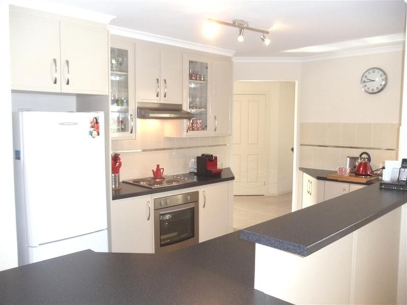1 Hillview Crescent, Maitland SA 5573