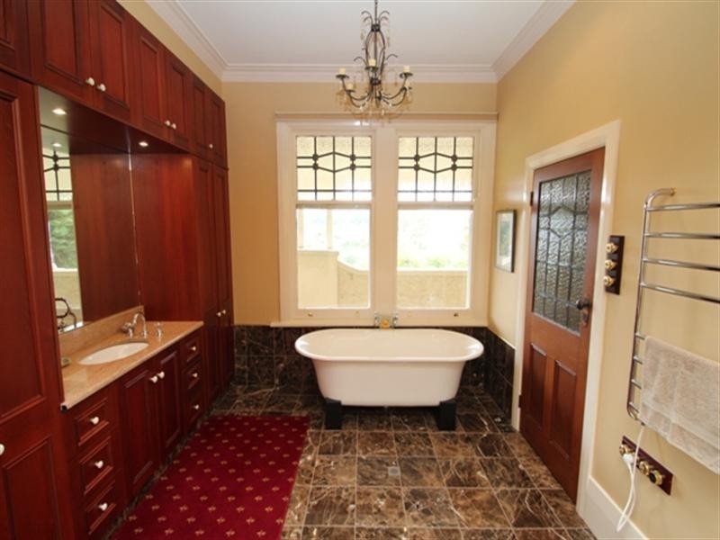 15 Main North Road WATERVALE via, Clare SA 5453