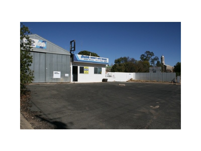 3 Temple Street, Clare SA 5453