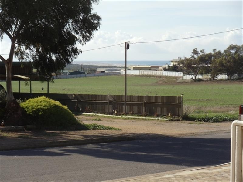 12 Allen Road, Tiddy Widdy Beach SA 5571