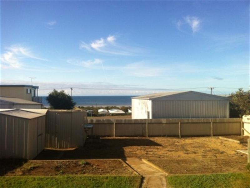 18 BARTON Road, Tiddy Widdy Beach SA 5571