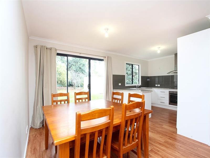 8 Henry Street, Auburn SA 5451