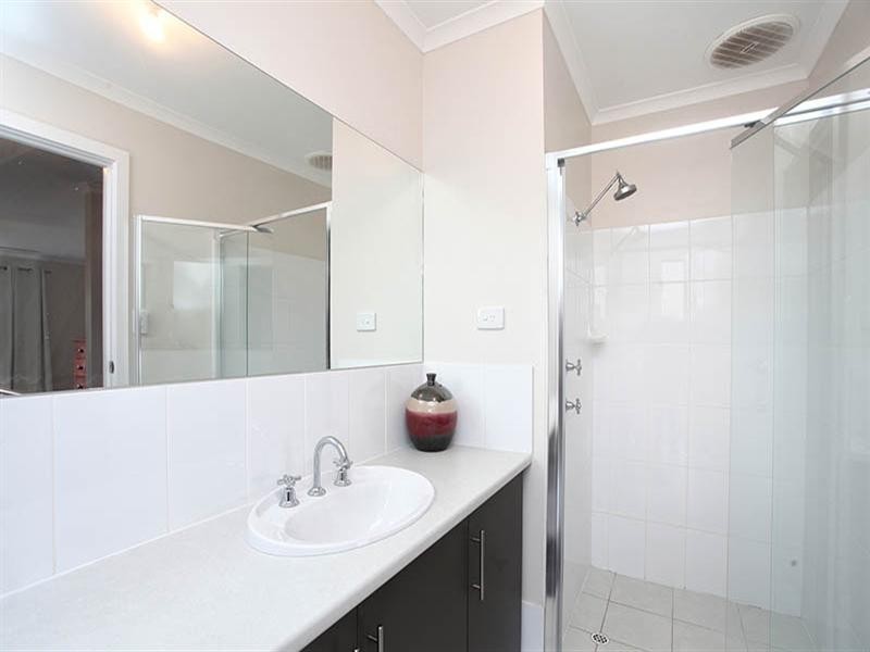 8 Henry Street, Auburn SA 5451
