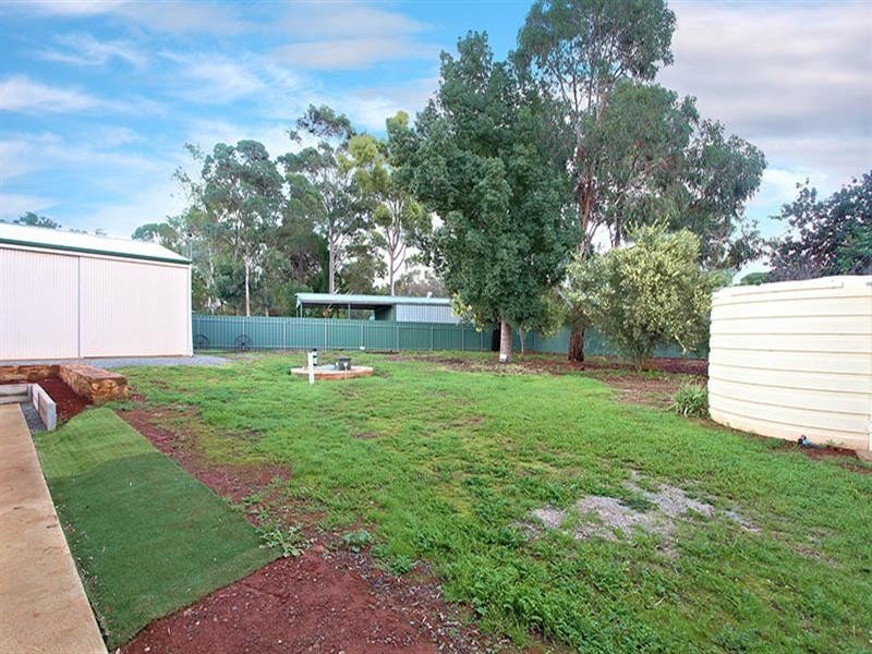 8 Henry Street, Auburn SA 5451