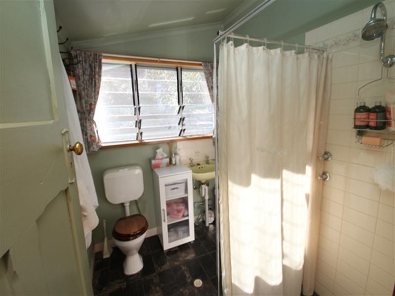 16 Truro Street, Burra SA 5417