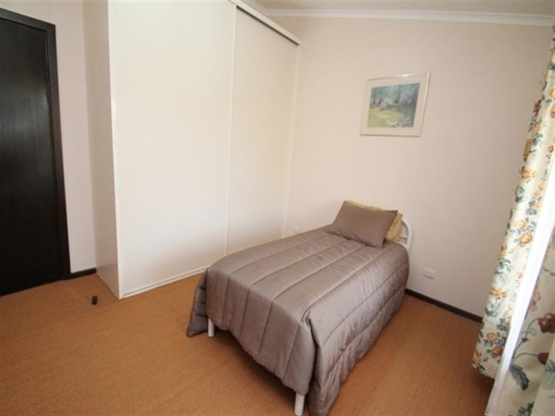 32 Commercial Road, Watervale SA 5452