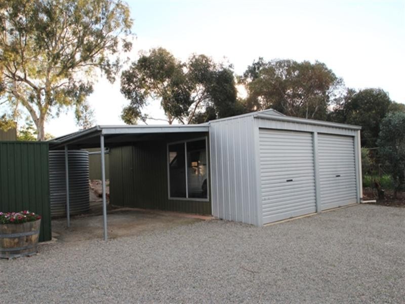 32 Commercial Road, Watervale SA 5452
