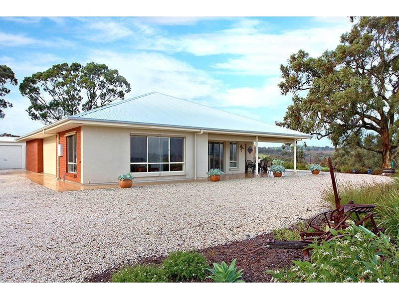 15 Woods Court, Clare SA 5453