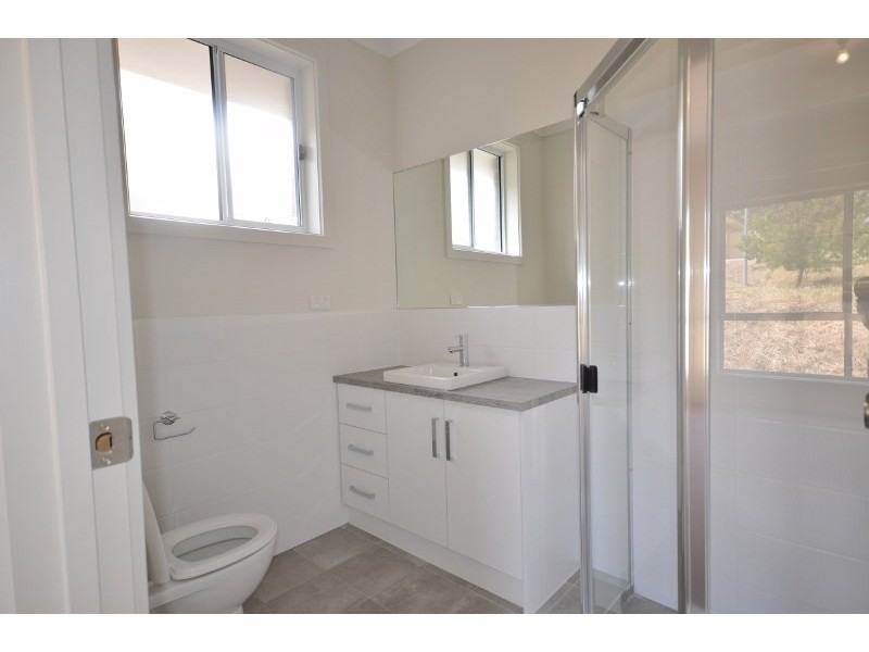 4 Beal Drive, Clare SA 5453