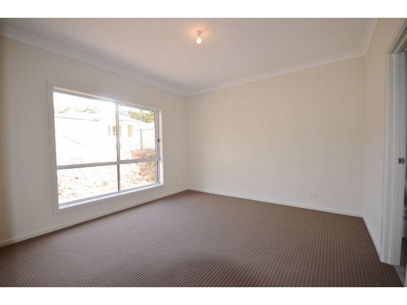 4 Beal Drive, Clare SA 5453