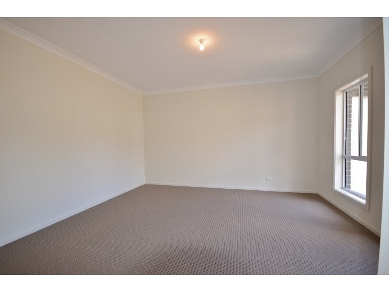 4 Beal Drive, Clare SA 5453