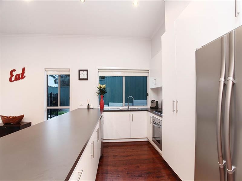 21 Trezise Way, Clare SA 5453