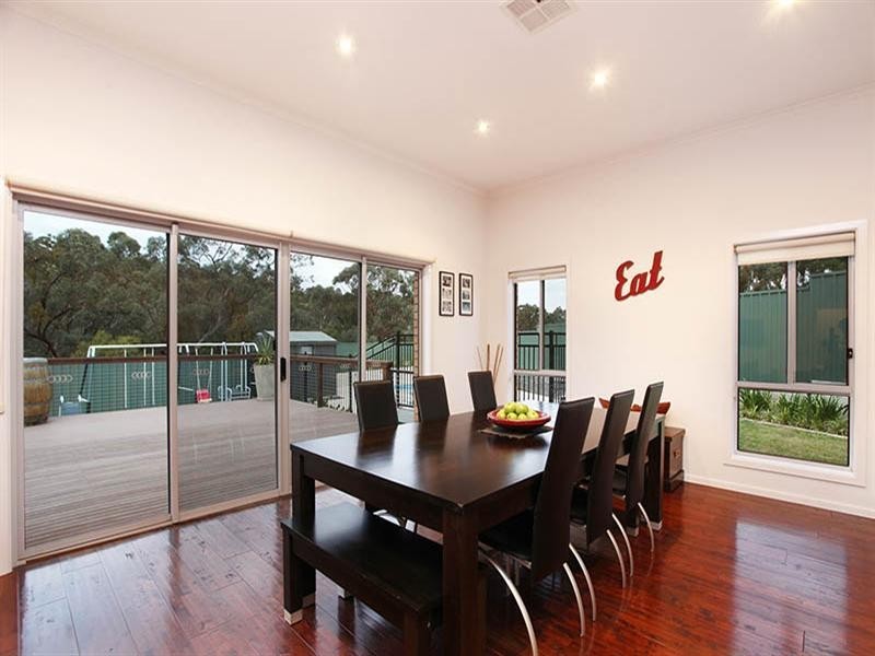 21 Trezise Way, Clare SA 5453