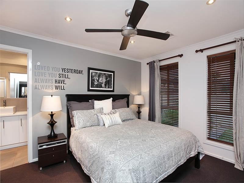 21 Trezise Way, Clare SA 5453