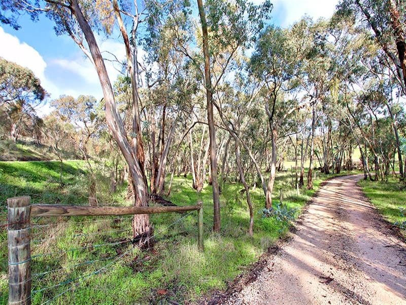 82 Emu Flat Road, Armagh SA 5453