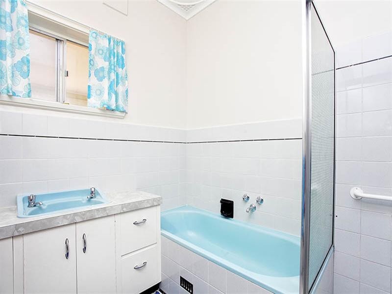 29 Agnes Street, Clare SA 5453