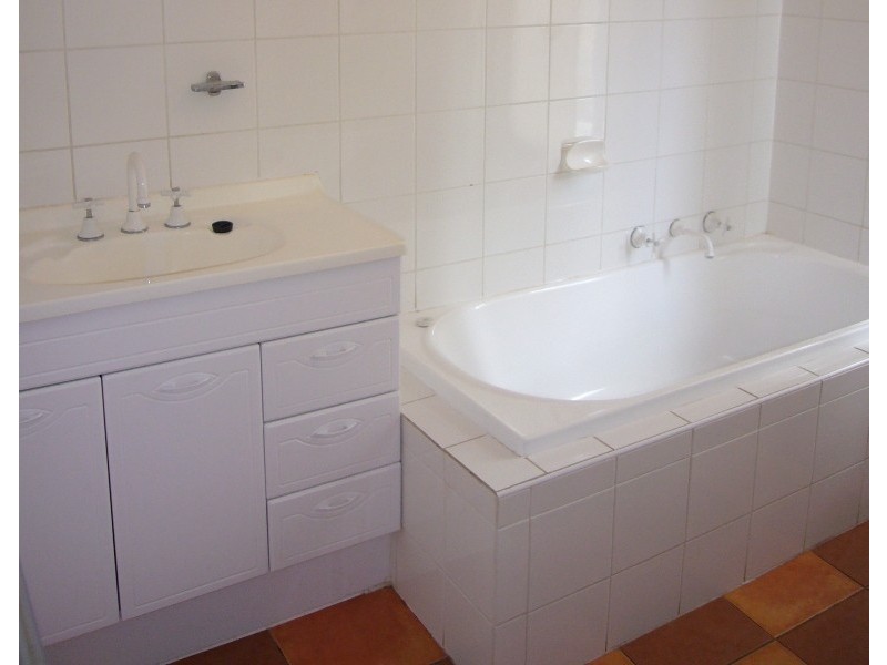 8 Masters Street, Riverton SA 5412