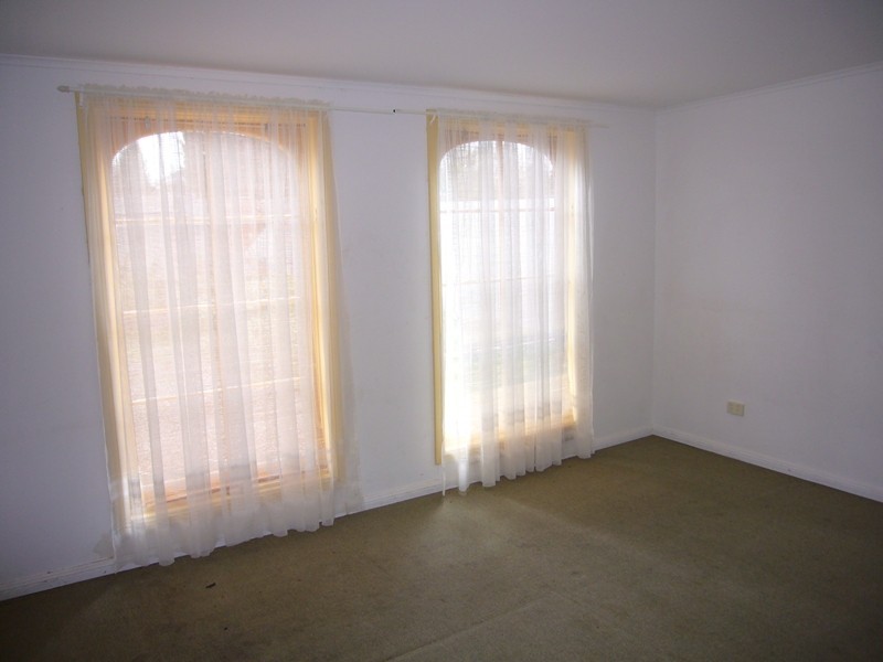 8 Masters Street, Riverton SA 5412