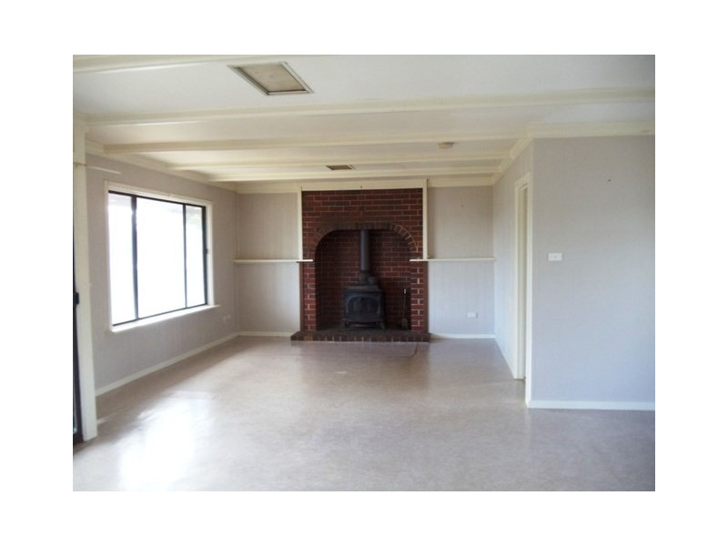 11 Moonta Terrace, Port Clinton SA 5570